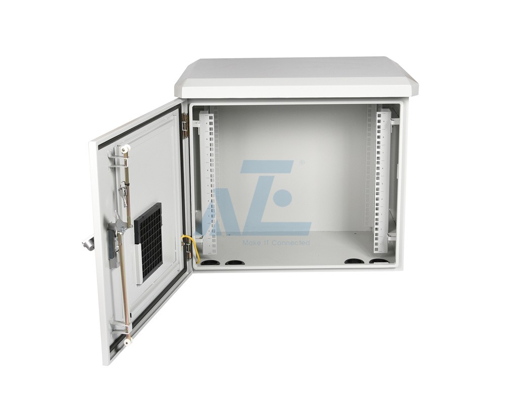 Enclosure w /120 VAC 19 Rack Mount, Weatherproof, Mounting Plate