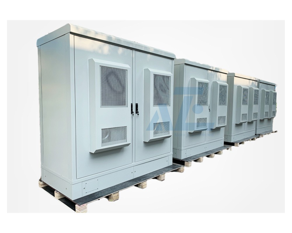 36U IP55 Rated Double Bay Outdoor Cabinets with AC110V or AC220V Air Conditioner